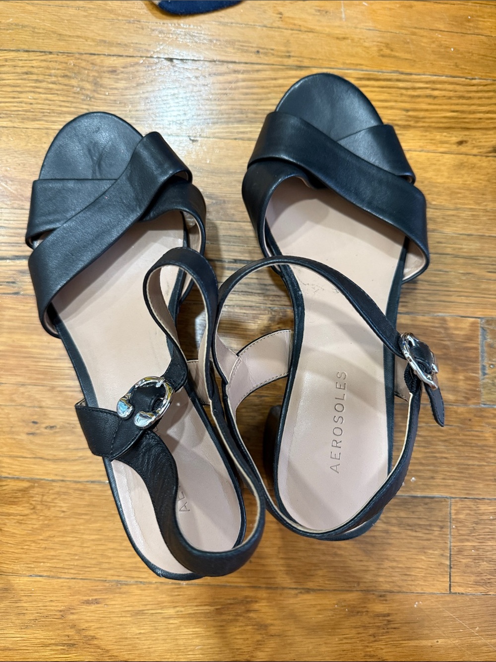AEROSOLES Black Leather Crisscross Ankle-Strap Sandals
